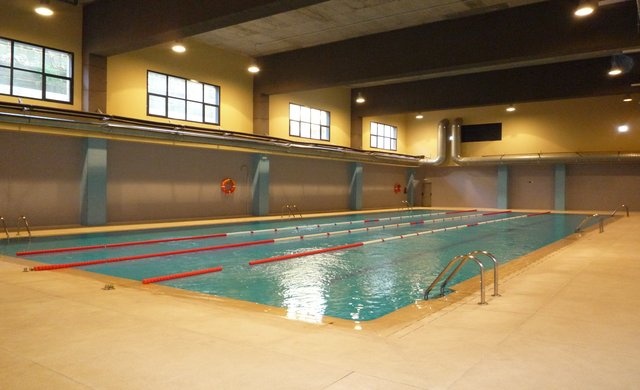 piscina climatizada deportiva